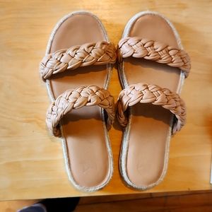 Marc Fisher 100% Leather Sandals. SIZE 37 M width